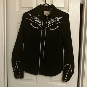 Roper womens black embellished western shirt